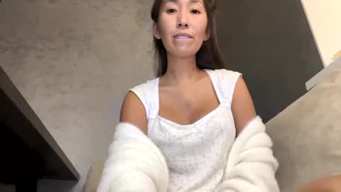 Snapshot of kimmy_sunn chatting on December 10, 2024, 1:33 pm Kimmy online show from December 10, 2024, 1:33 pm