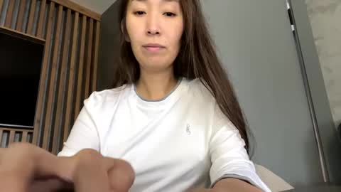 Snapshot of kimmy_sunn chatting on January 8, 2025, 10:15 am Kimmy online show from January 8, 2025, 10:15 am
