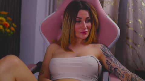 KimSkye online show from February 5, 2025, 3:52 pm