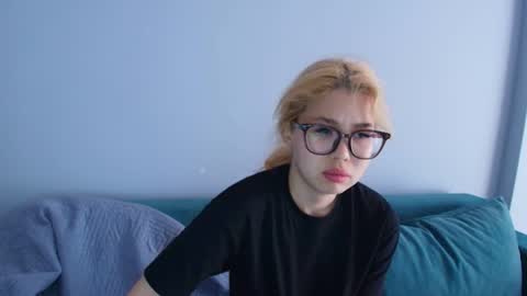 Snapshot of kimy_jina chatting on June 25, 2026, 3:17 am Kimi online show from June 25, 2026, 3:17 am