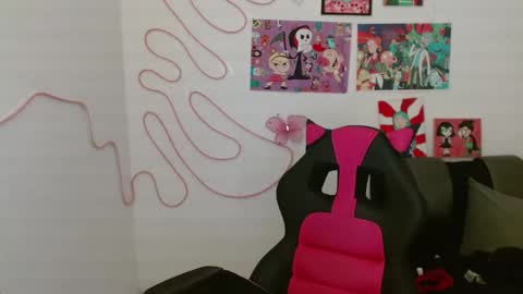 Snapshot of kind_scarlett chatting on March 9, 2025, 2:07 am Kind Scarlett online show from March 9, 2025, 2:07 am