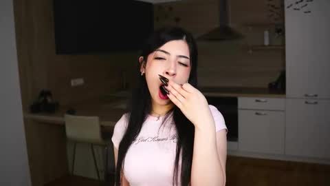 Megan online show from November 6, 2025, 4:57 am