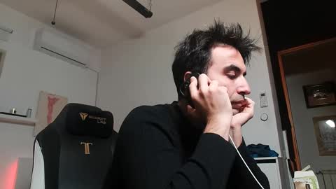 Snapshot of king7045 chatting on December 23, 2024, 8:00 am king7045 online show from December 23, 2024, 8:00 am