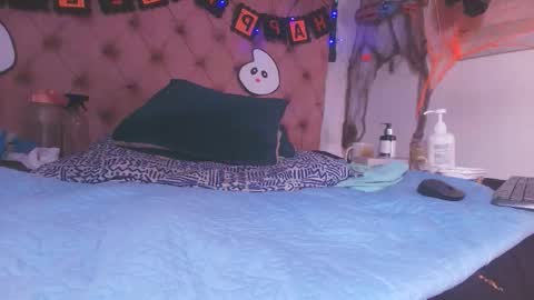 Snapshot of king_bella_ chatting on October 28, 2025, 3:10 am Bella online show from October 28, 2025, 3:10 am