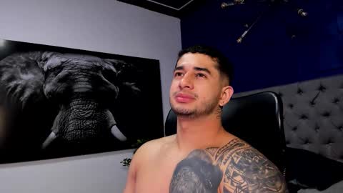 Angel Falconer online show from December 19, 2025, 1:12 am