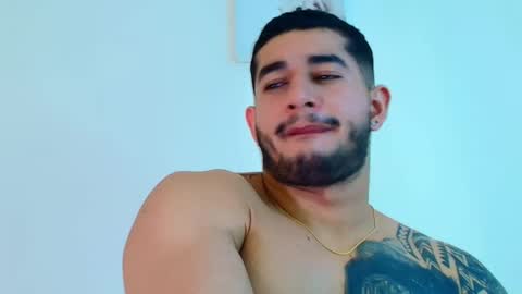 Snapshot of king_falconer chatting on February 3, 2026, 9:20 pm Angel Falconer online show from February 3, 2026, 9:20 pm