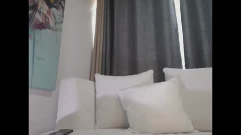 Snapshot of king_falconer chatting on February 12, 2026, 7:31 pm Angel Falconer online show from February 12, 2026, 7:31 pm