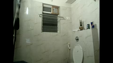 Snapshot of king_kong_india3 chatting on January 7, 2025, 3:44 pm Jay online show from January 7, 2025, 3:44 pm