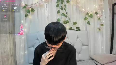 King  online show from August 7, 2026, 12:18 pm