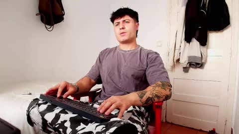 Snapshot of king_master_juan chatting on October 24, 2025, 11:17 am The Best Master online show from October 24, 2025, 11:17 am