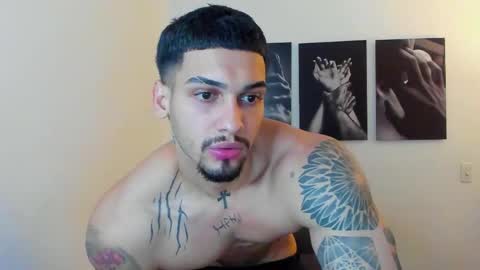 king_of_kings__ online show from October 1, 2025, 10:16 pm
