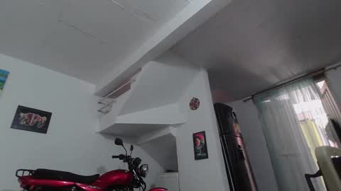 king_russo online show from October 23, 2025, 4:06 pm