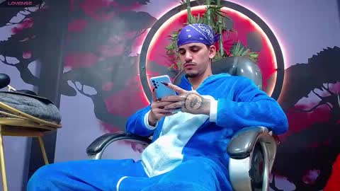 Snapshot of king_voy chatting on November 11, 2025, 5:07 am king voy online show from November 11, 2025, 5:07 am