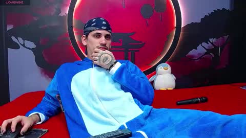 Snapshot of king_voy chatting on December 3, 2025, 2:08 am king voy online show from December 3, 2025, 2:08 am