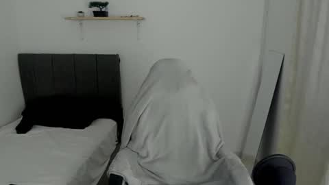 Snapshot of king_warlord chatting on July 16, 2026, 2:12 pm king_warlord online show from July 16, 2026, 2:12 pm