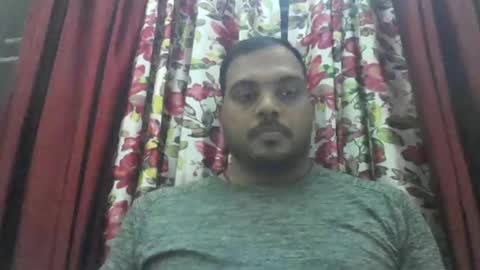 kingalpines1 online show from April 4, 2026, 5:54 pm