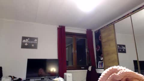 sexysexyhotwetpinkredpussy online show from January 31, 2025, 9:05 pm