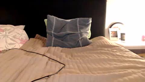 sexysexyhotwetpinkredpussy online show from April 18, 2026, 9:15 pm