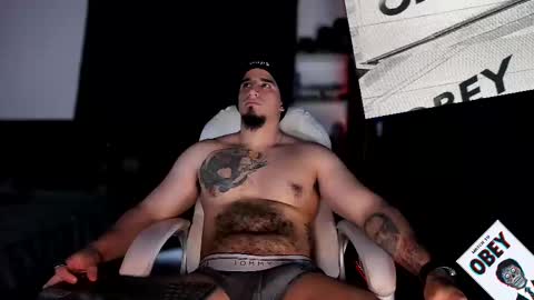 Snapshot of kingbear777 chatting on February 16, 2025, 11:16 am King Bear online show from February 16, 2025, 11:16 am