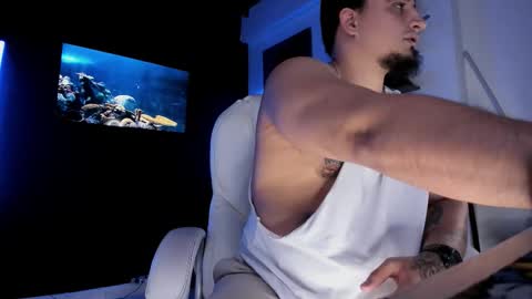 Snapshot of kingbear777 chatting on September 22, 2025, 2:02 am King Bear online show from September 22, 2025, 2:02 am