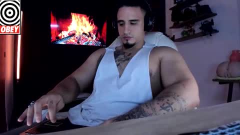 Snapshot of kingbear777 chatting on October 2, 2025, 12:17 am King Bear online show from October 2, 2025, 12:17 am