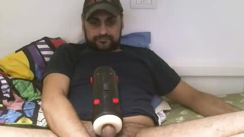  ivano corona  online show from October 19, 2025, 2:18 pm