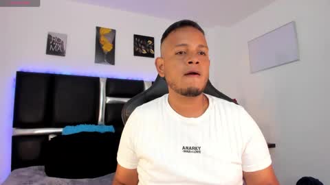 kingg_jay online show from May 3, 2026, 12:11 pm