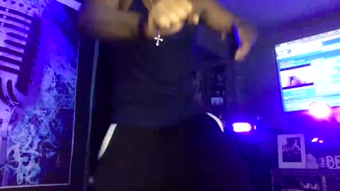 loyal fuck online show from December 9, 2024, 3:29 am