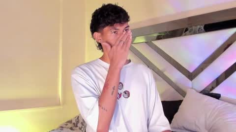  A L E X  online show from February 4, 2025, 4:05 am