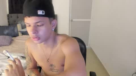 DOMINANT ALPHA KINGS online show from October 12, 2025, 10:42 pm