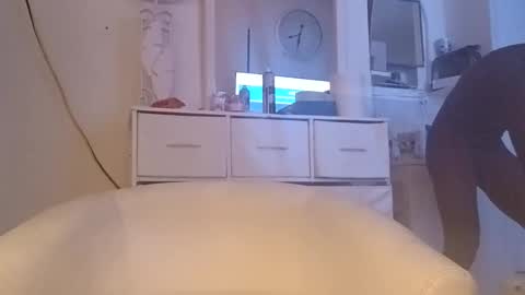 kingzoe1989 online show from November 29, 2025, 8:28 am