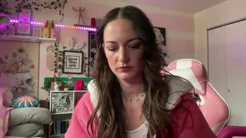 Snapshot of kinkilexixxx chatting on February 19, 2025, 2:01 pm Lexi Onlyfans online show from February 19, 2025, 2:01 pm