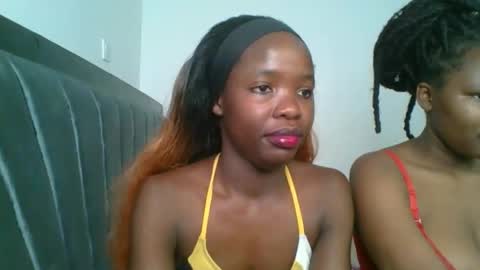 kinky_aria online show from October 8, 2025, 6:49 pm