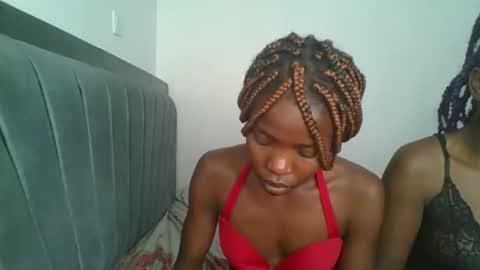 kinky_aria online show from November 8, 2025, 7:12 pm