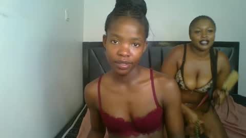 kinky_aria online show from December 2, 2025, 9:14 am