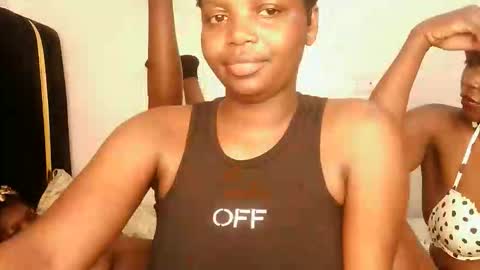 Snapshot of kinky_lola1 chatting on October 8, 2025, 4:10 am Lola online show from October 8, 2025, 4:10 am