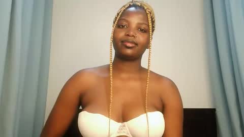 Snapshot of kinky_lola1 chatting on October 17, 2025, 5:59 pm Lola online show from October 17, 2025, 5:59 pm