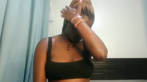 Lola online show from January 9, 2026, 12:13 am