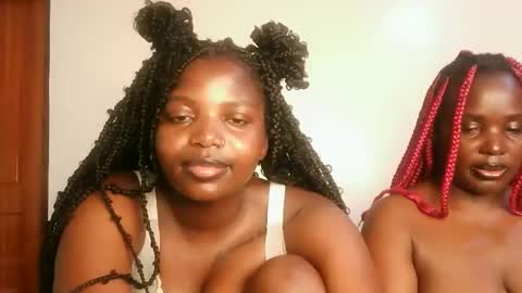 Snapshot of kinky_lola1 chatting on February 6, 2026, 10:02 pm Lola online show from February 6, 2026, 10:02 pm