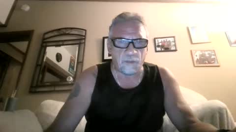 coolassmofo online show from April 30, 2026, 4:19 am