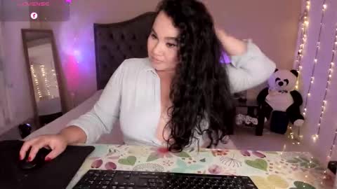 Jenny online show from January 17, 2026, 4:06 am