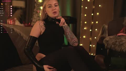 kinkylina_ online show from December 27, 2024, 5:26 pm