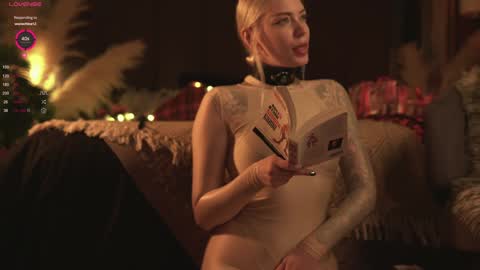 kinkylina_ online show from December 28, 2024, 2:32 pm