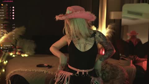 kinkylina_ online show from January 22, 2025, 1:11 pm