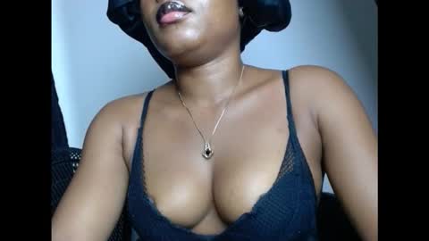 Snapshot of kinkyxxnasty chatting on November 18, 2025, 11:25 am kinkyxxnasty online show from November 18, 2025, 11:25 am