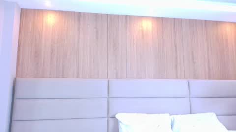 KiO online show from November 5, 2025, 2:55 am