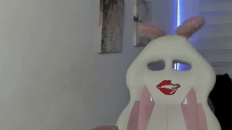 Snapshot of kir_ely chatting on June 25, 2026, 6:56 pm kir_ely online show from June 25, 2026, 6:56 pm