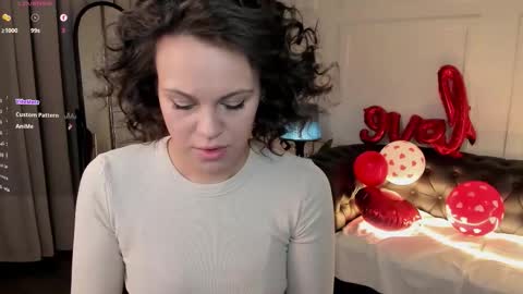 Snapshot of kira_energy chatting on February 16, 2026, 12:18 am kira_energy online show from February 16, 2026, 12:18 am