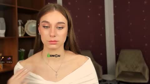 kira fox x online show from November 15, 2025, 3:19 pm