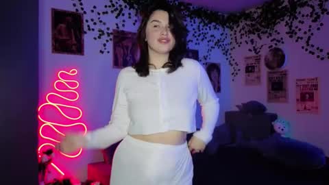 Kira VanKick online show from October 19, 2025, 6:19 pm